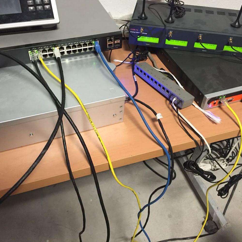 Puesta a punto de telefonía IP y gateway celular
